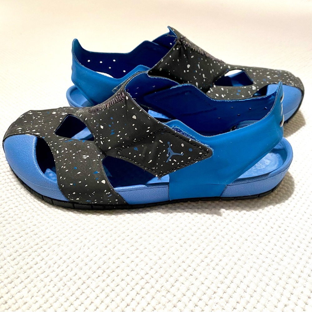 Jordan 8 Flare Kids Sandal Water Shoe Black  Blue Size 2Y